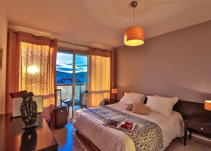 Sweett - Maison Blanche * Ζουάν λε Πιν